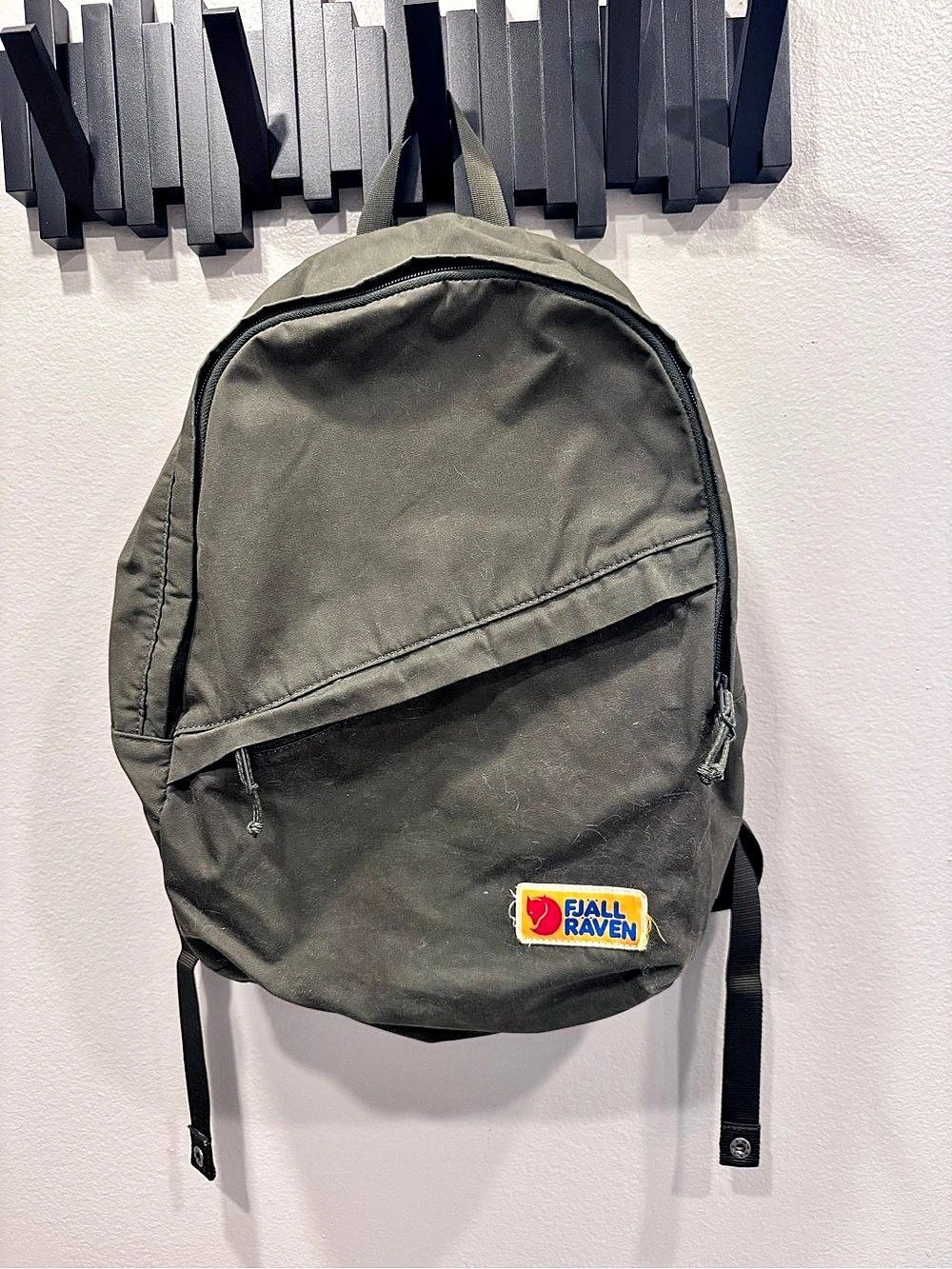 Fjällräven Räven Olive Backpack - Picture 2 of 14